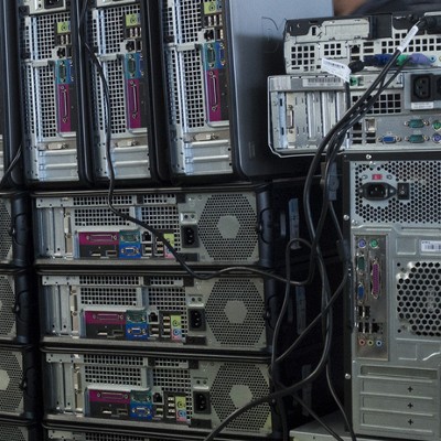 4 Ways to Responsibly Take Care of Your Old Technology